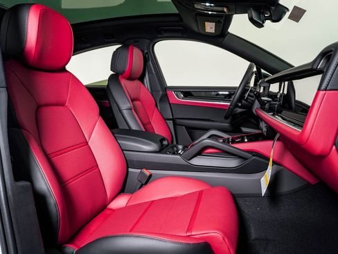 New 2026 Porsche Cayenne Coupe image 15