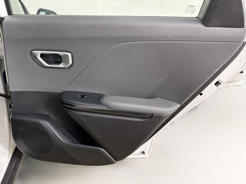 Used 2025 Kia K4 FWD image 28