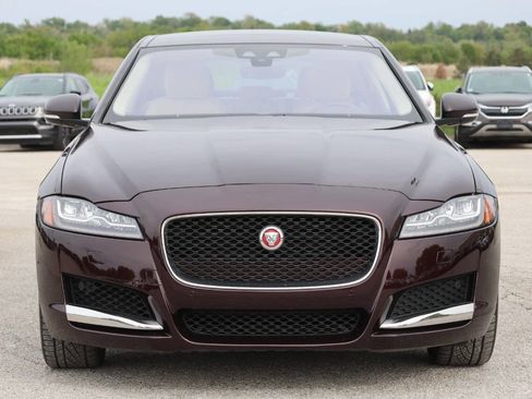 Used 2020 Jaguar XF Prestige AWD/4WD image 2