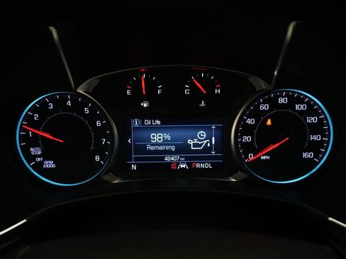 Used 2024 Chevrolet Equinox LT image 2