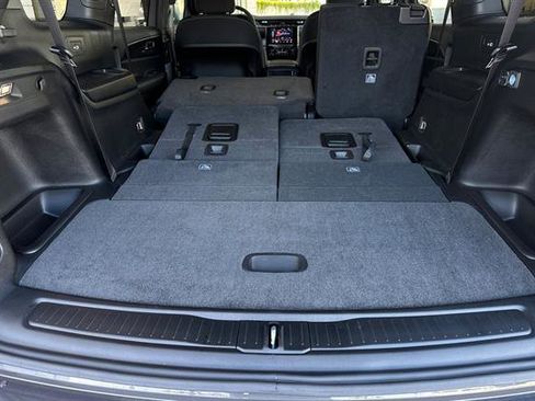 New 2025 Jeep Grand Cherokee L Laredo image 13