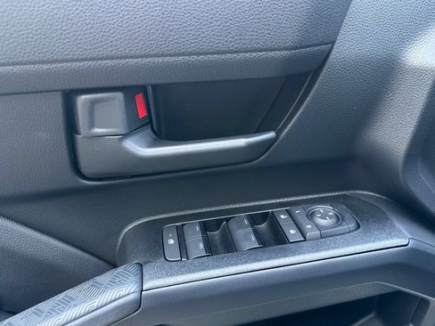 New 2026 Toyota 4Runner SR5 AWD/4WD image 11
