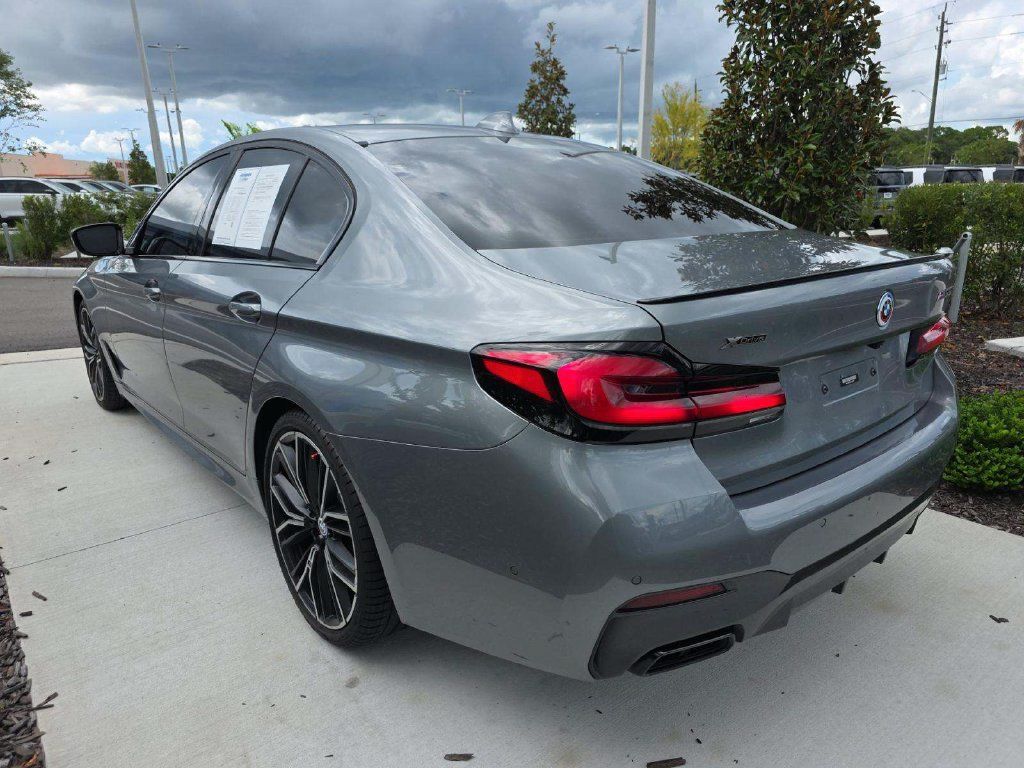Used 2023 BMW M550i xDrive w/ Executive Package AWD/4WD image 4