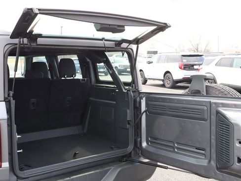 Used 2025 Ford Bronco Base 4D Sport Utility image 8