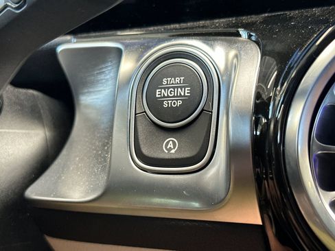 New 2025 Mercedes-Benz GLB 250 4MATIC image 23