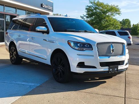 Used 2024 Lincoln Navigator L Reserve w/ Equipment Group 201A AWD/4WD image 20