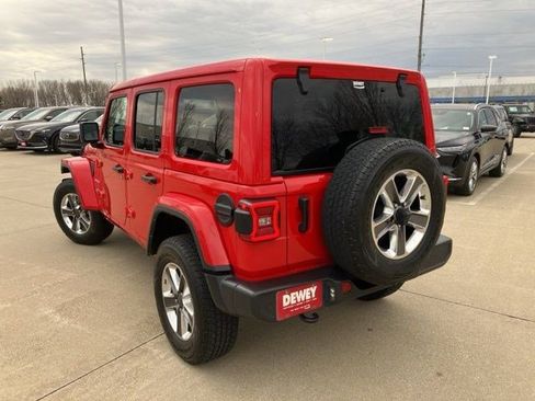 Certified 2022 Jeep Wrangler Unlimited Sahara w/ LED Lighting Group AWD/4WD image 8