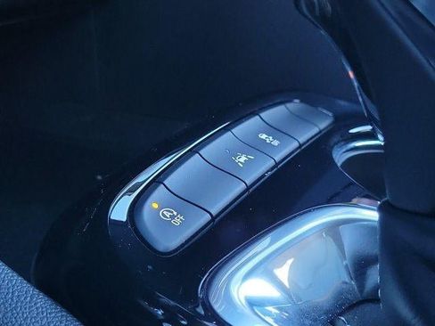 Used 2023 Buick Encore GX Select w/ Sport Touring Package FWD image 29