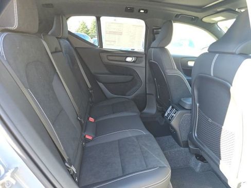New 2026 Volvo XC40 B5 Ultra w/ Climate Package AWD/4WD image 16