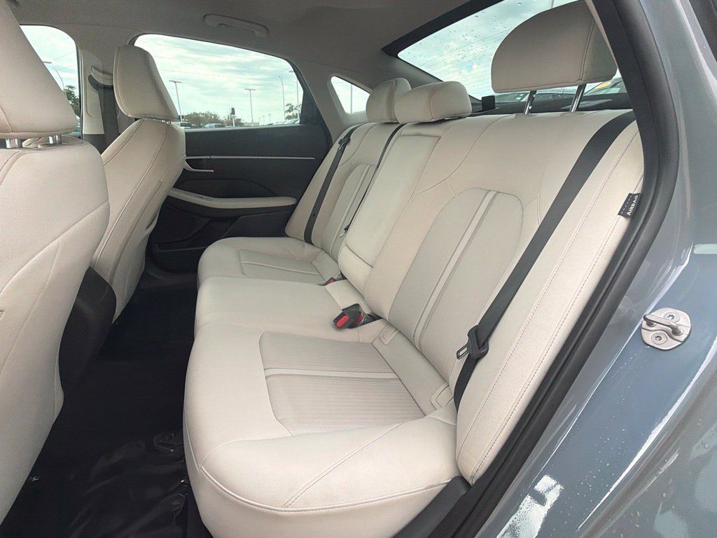 Used 2025 Hyundai Sonata SEL FWD image 11
