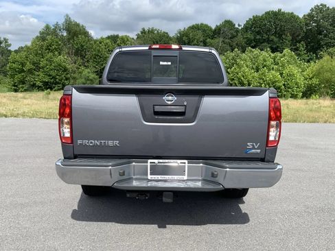 Used 2019 Nissan Frontier SV RWD image 6