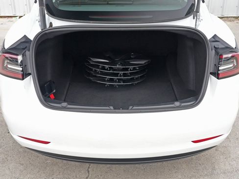 Used 2023 Tesla Model 3 Standard Range image 10
