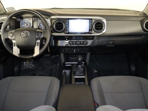 Used 2022 Toyota Tacoma SR5 w/ Technology Package RWD image 13
