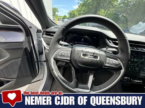 Used 2023 Jeep Grand Cherokee L Laredo AWD/4WD image 14