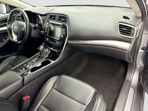 Used 2023 Nissan Maxima SV w/ Floor Mat Group FWD image 16
