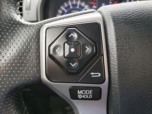 Used 2017 Toyota 4Runner SR5 AWD/4WD image 21