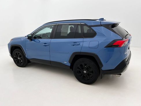 Used 2022 Toyota RAV4 SE w/ Convenience Package image 10