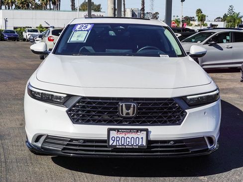 Used 2025 Honda Accord Touring image 2