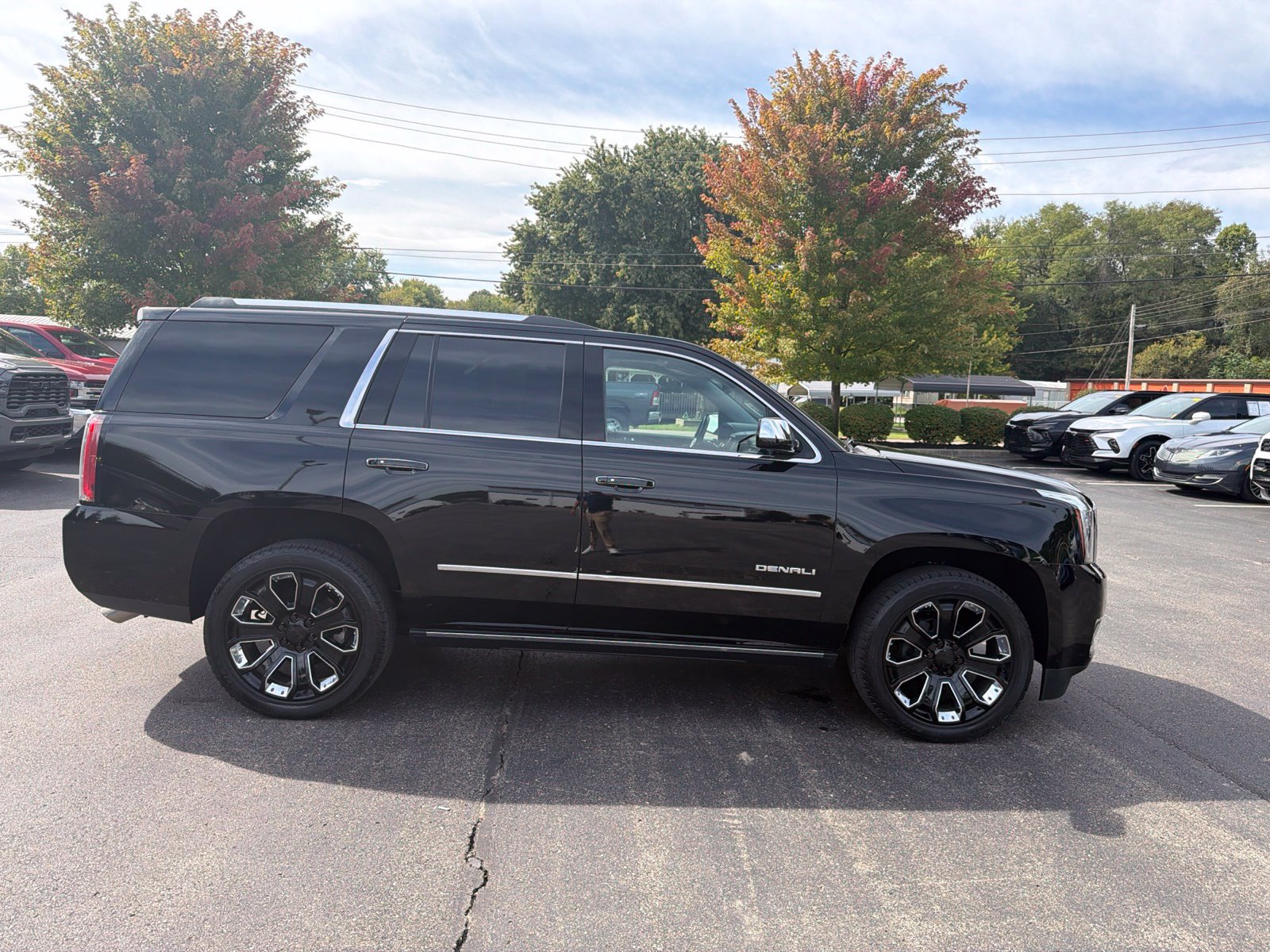 Used 2019 GMC Yukon Denali w/ Denali Ultimate Package AWD/4WD image 6