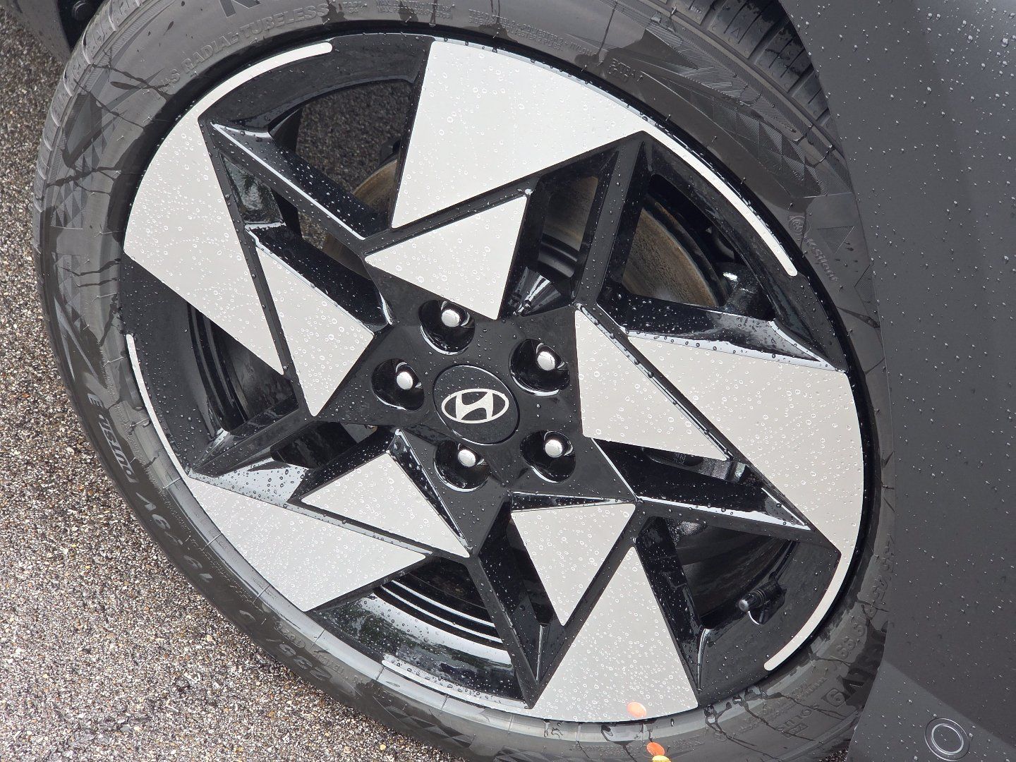 New 2026 Hyundai Kona Limited AWD/4WD image 16