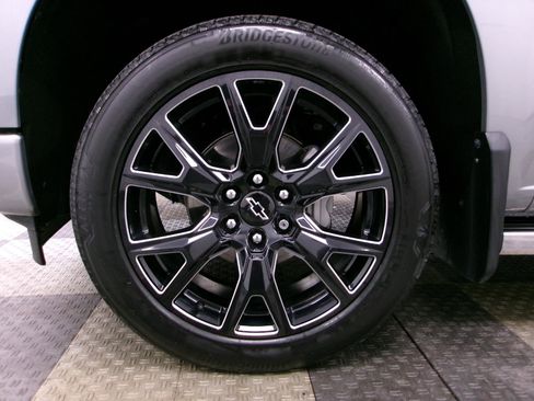 Certified 2023 Chevrolet Silverado 1500 High Country w/ Technology Package AWD/4WD image 16