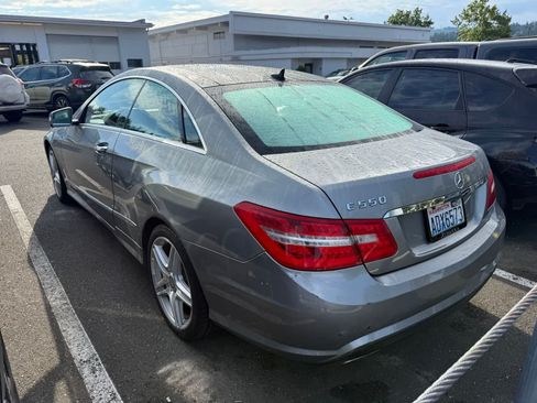 Used 2011 Mercedes-Benz E 550 Coupe image 2