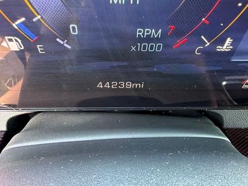 Used 2024 Chevrolet Traverse RS w/ LPO, Floor Liner Package AWD/4WD image 5