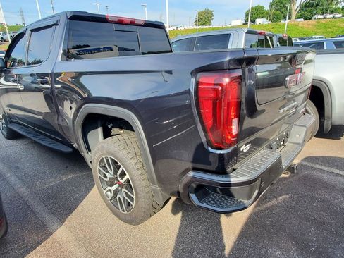 Used 2024 GMC Sierra 1500 AT4 w/ Technology Package AWD/4WD image 8