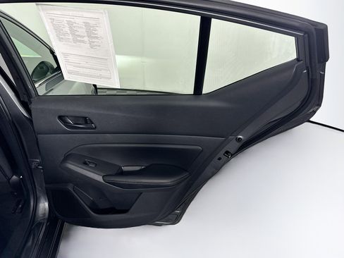 Used 2025 Nissan Altima 2.5 SV image 28