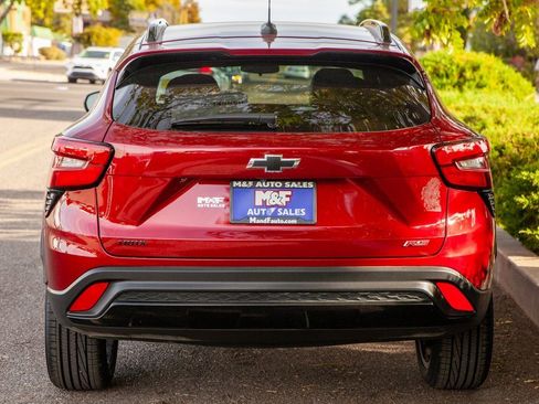 Used 2025 Chevrolet Trax RS image 6