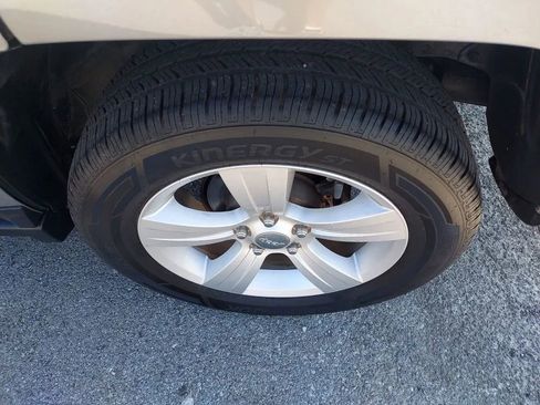 Used 2016 Jeep Compass Latitude AWD/4WD image 14