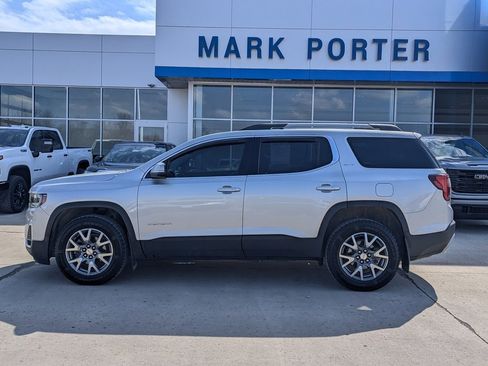 Used 2020 GMC Acadia SLT image 9