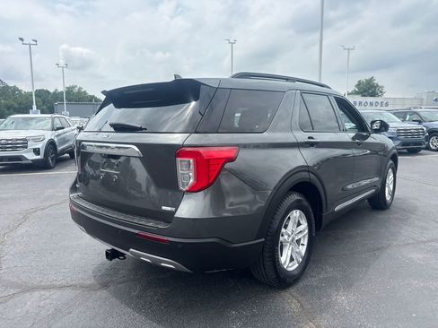 Used 2020 Ford Explorer XLT w/ Equipment Group 202A AWD/4WD image 7