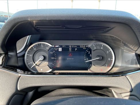 Used 2023 Land Rover Range Rover Evoque R-Dynamic SE AWD/4WD image 23