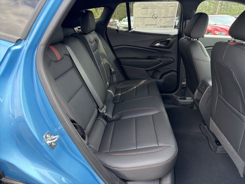 New 2026 Chevrolet Trax RS w/ Sunroof Package FWD image 15