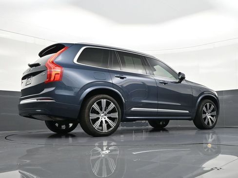 Certified 2025 Volvo XC90 T8 Core w/ Protection Package image 28