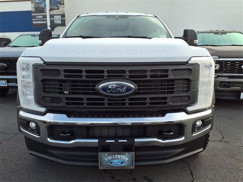 New 2026 Ford F450 XL w/ XL Chrome Package image 2