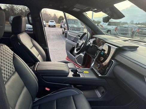 Certified 2024 GMC Acadia Denali w/ Super Cruise Package image 35