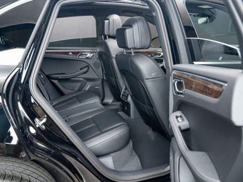 New 2026 Porsche Macan AWD/4WD image 39