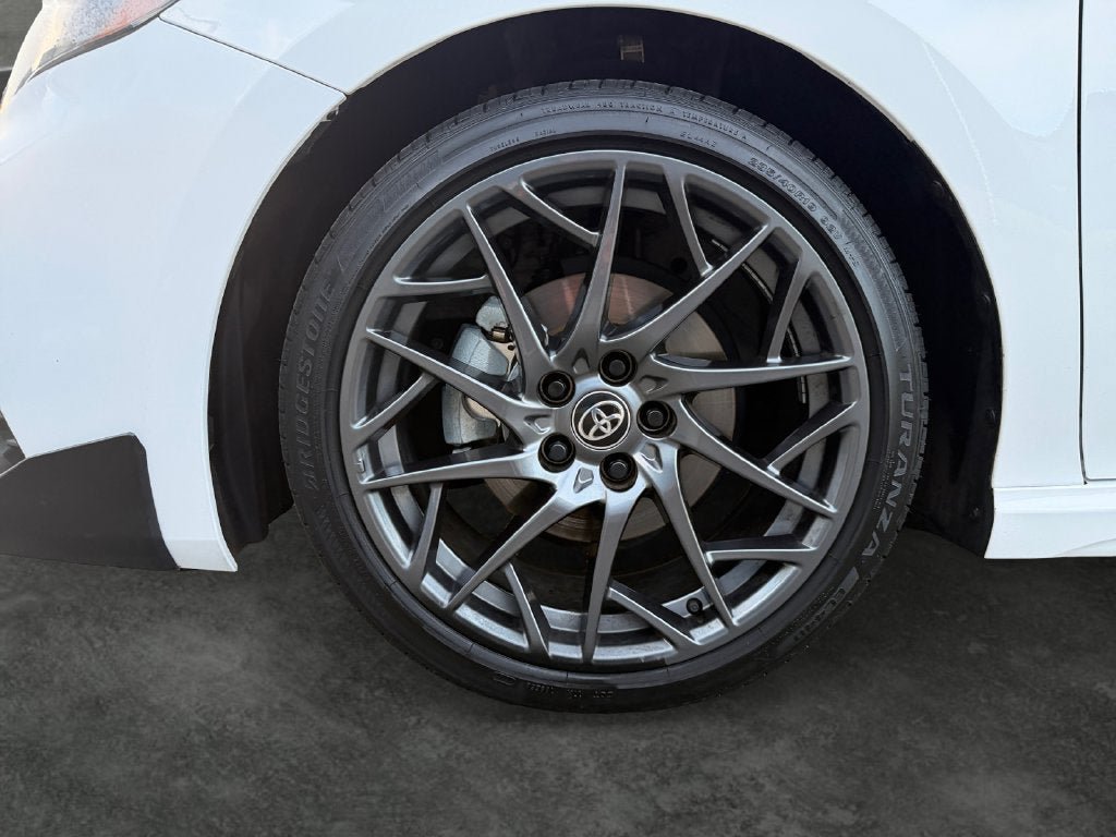 Used 2026 Toyota Camry SE FWD image 4