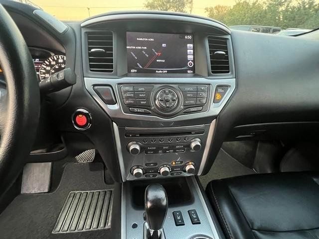 Used 2017 Nissan Pathfinder SL w/ SL Premium Package AWD/4WD image 15