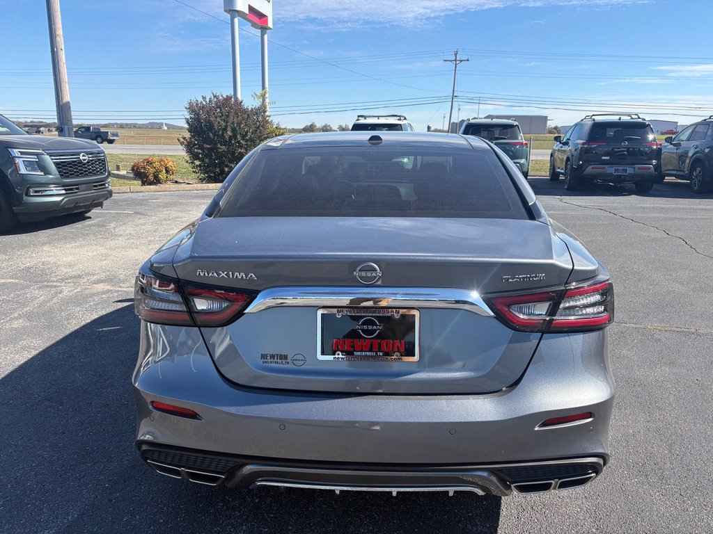 Used 2023 Nissan Maxima Platinum w/ Sport Mat Group FWD image 6