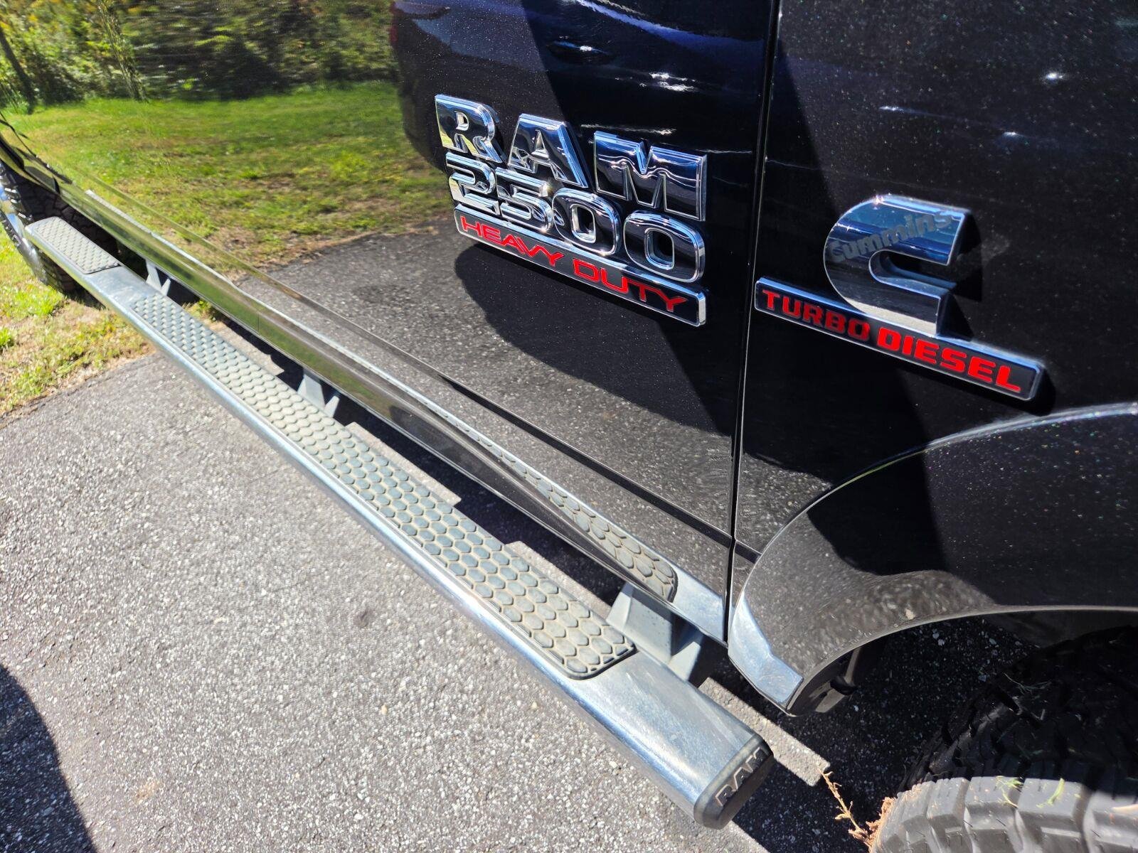 Used 2017 RAM 2500 Laramie AWD/4WD image 5