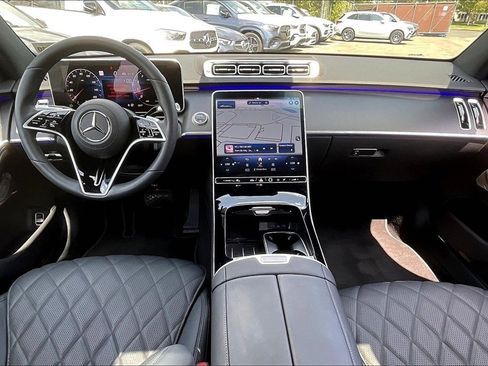 Used 2025 Mercedes-Benz S 580 4MATIC Sedan image 13
