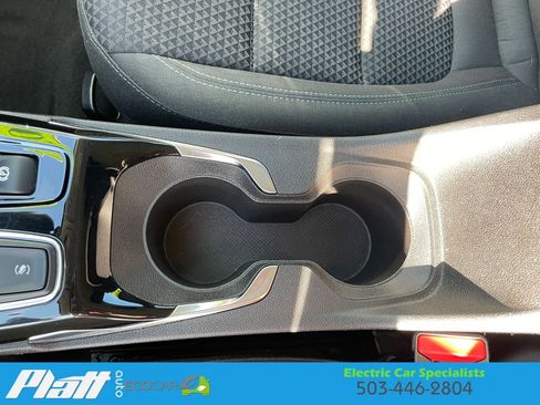 Used 2023 Chevrolet Bolt EUV LT image 26