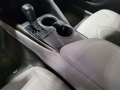 Used 2021 Toyota Camry SE image 26