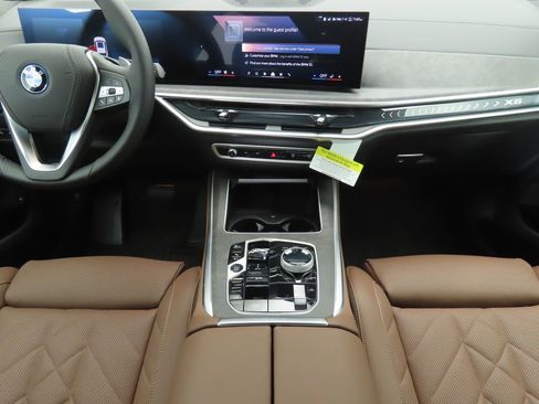 Used 2026 BMW X5 xDrive50e w/ Executive Package image 14