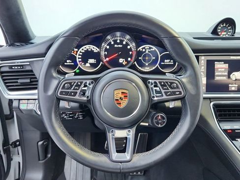 Used 2019 Porsche Panamera Turbo image 27