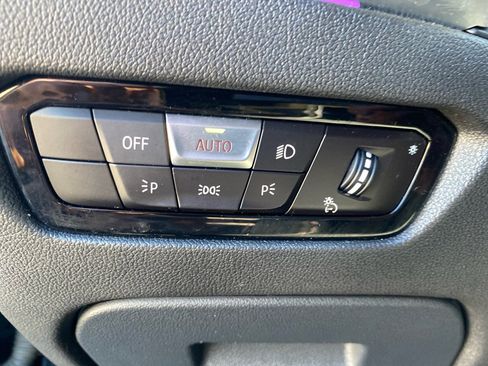 Used 2021 BMW 330i xDrive Sedan w/ Driving Assistance Package image 12