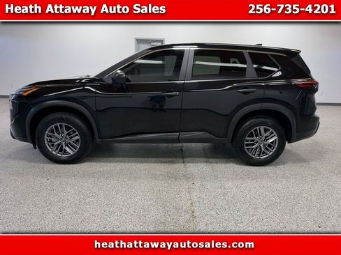 Used 2024 Nissan Rogue S AWD/4WD image 1